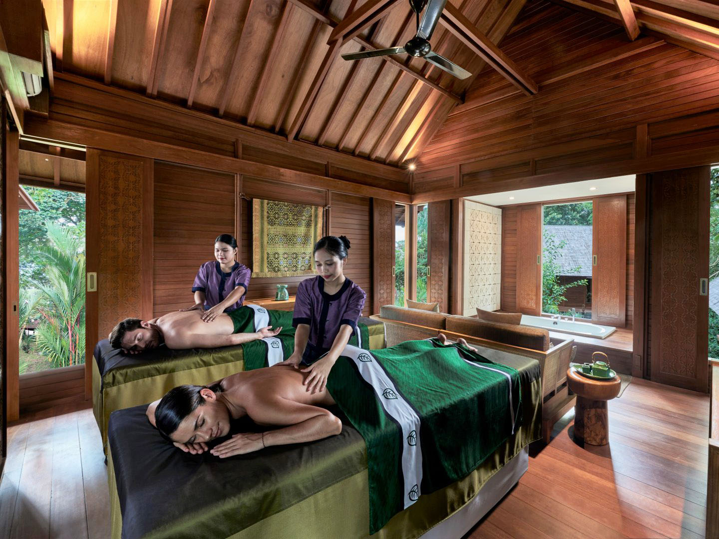 Massage & Tour